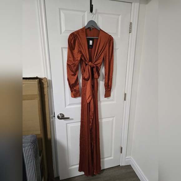 Satin Amber High Slit Dress - M - Fashionova - Picture 2 of 3